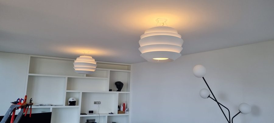 Suspension design — salon panoramique